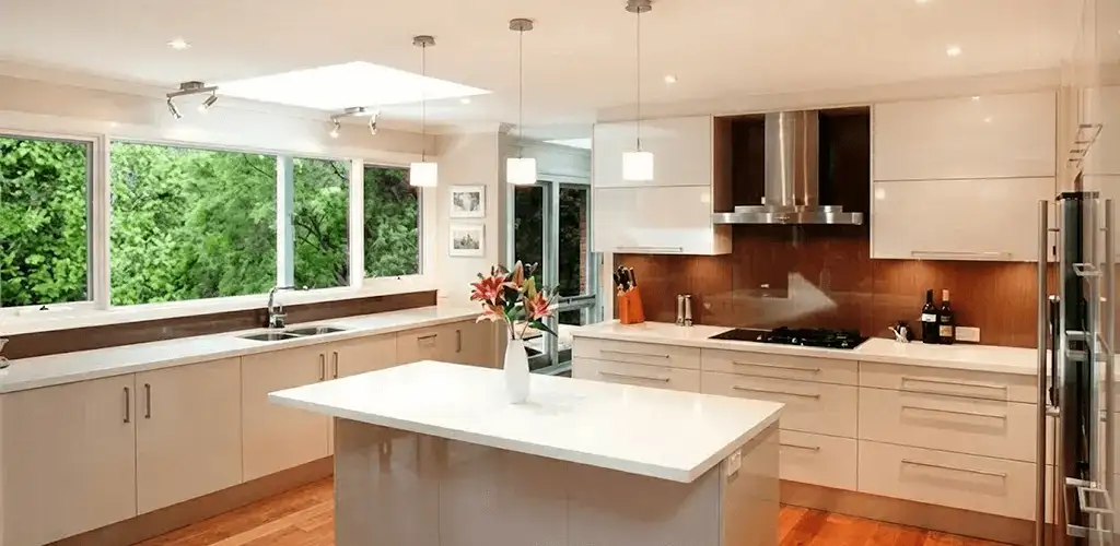 Kitchen cabinet refacing and remodel results in a modern kitchen in Chicago, IL